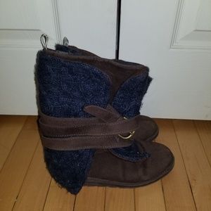 Mukluks size 7